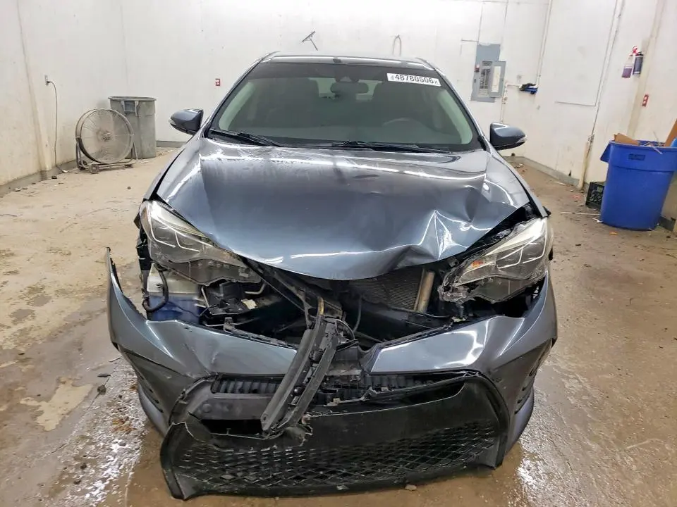 2017 TOYOTA COROLLA SE  