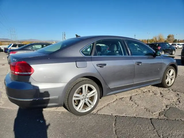 2013 VOLKSWAGEN PASSAT SE  