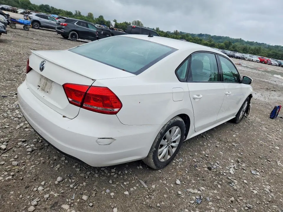2013 VOLKSWAGEN PASSAT S  
