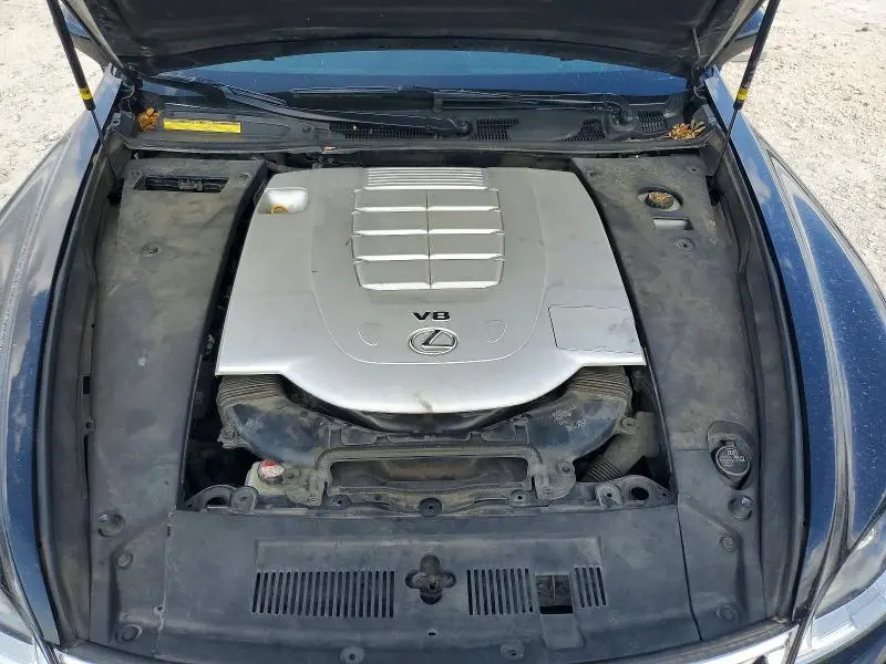 2015 LEXUS LS 460  