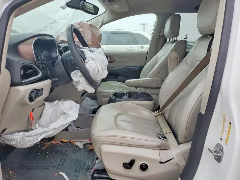 2021 CHRYSLER VOYAGER LXI  