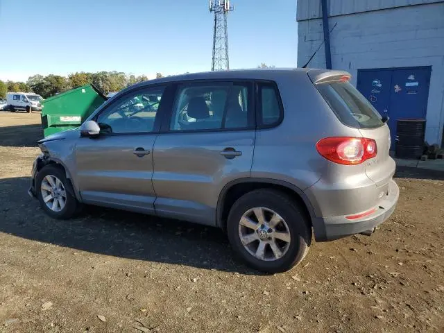 2010 VOLKSWAGEN TIGUAN SE  