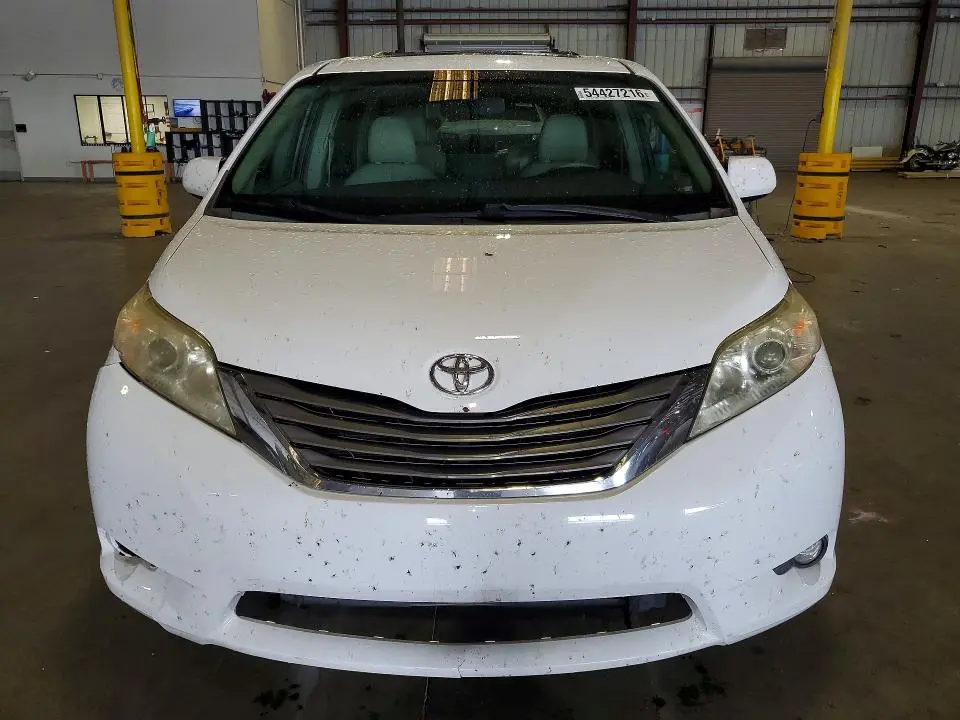 2012 TOYOTA SIENNA XLE 8-PASSENGER  