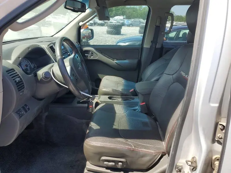2011 NISSAN FRONTIER S  