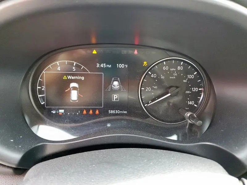 2021 NISSAN KICKS SR  