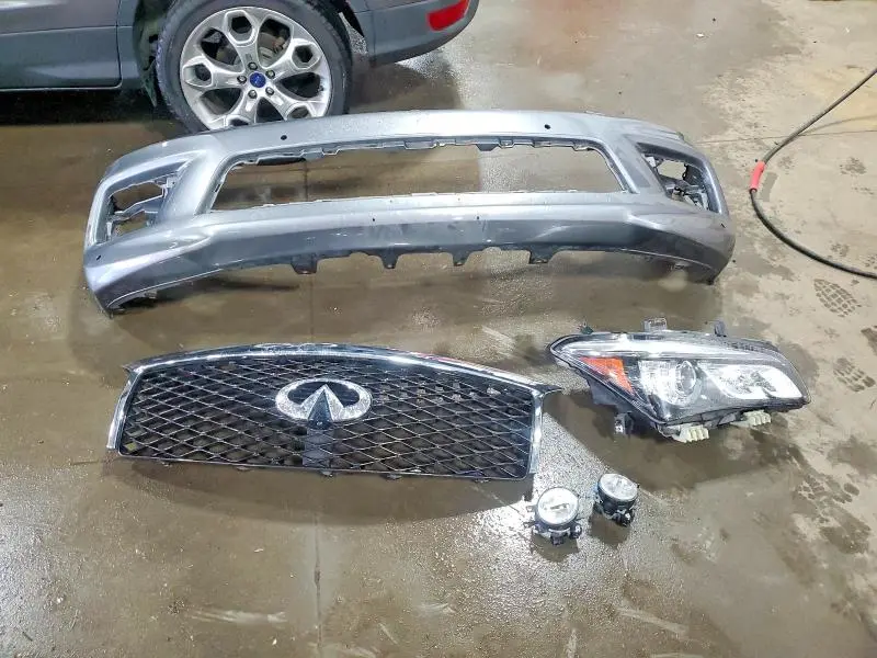 2015 INFINITI QX80 BASE  