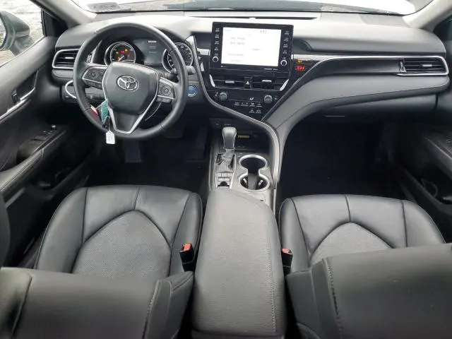 2023 TOYOTA CAMRY XLE  