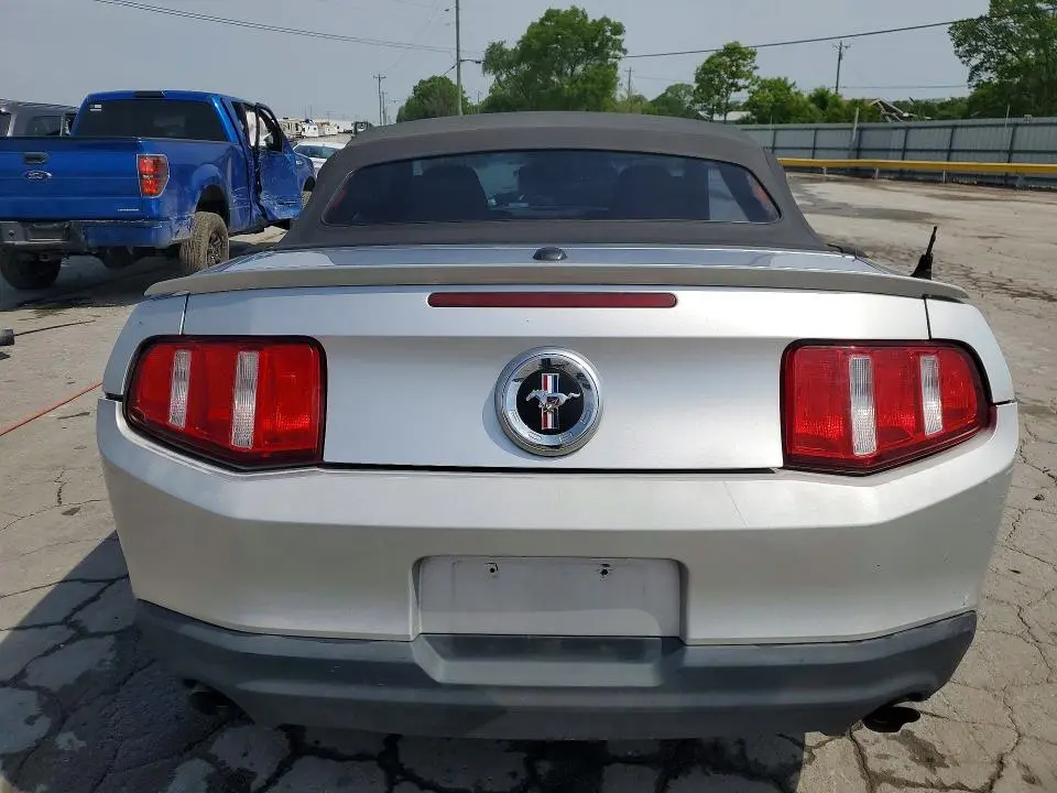 2011 FORD MUSTANG   
