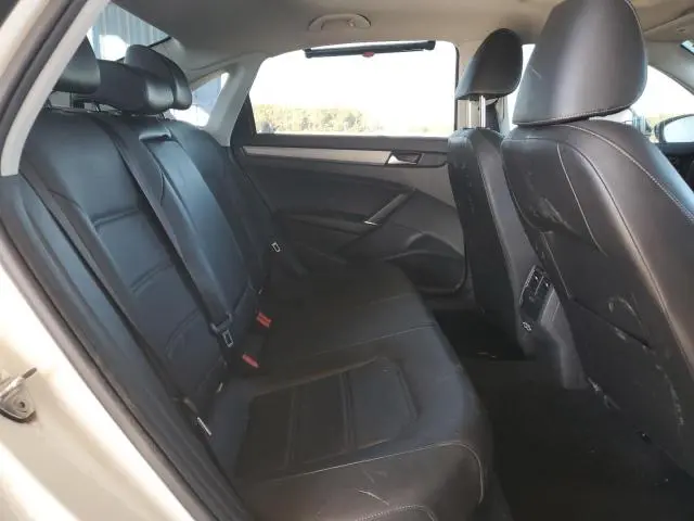 2022 VOLKSWAGEN PASSAT SE  