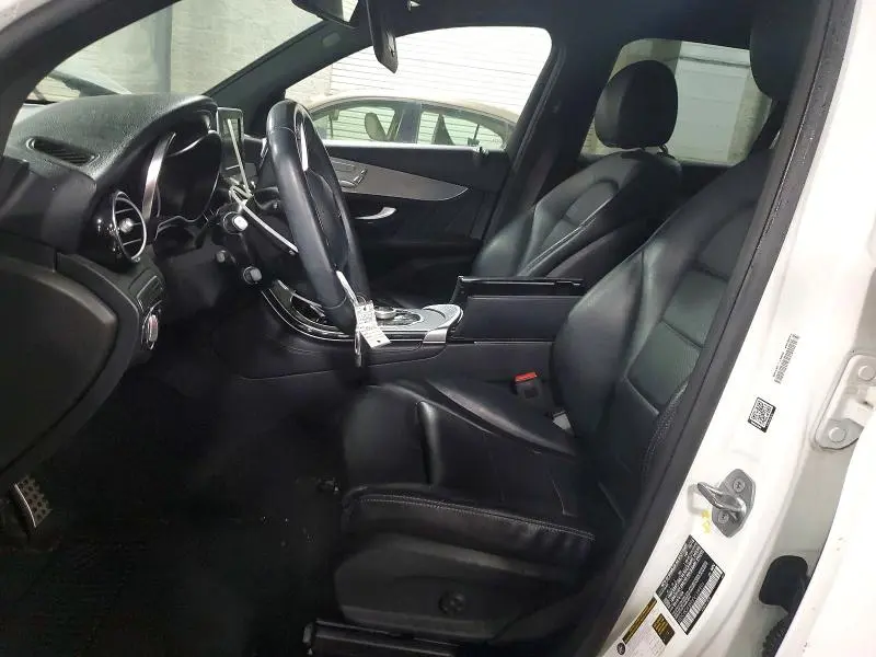 2019 MERCEDES-BENZ GLC 300  