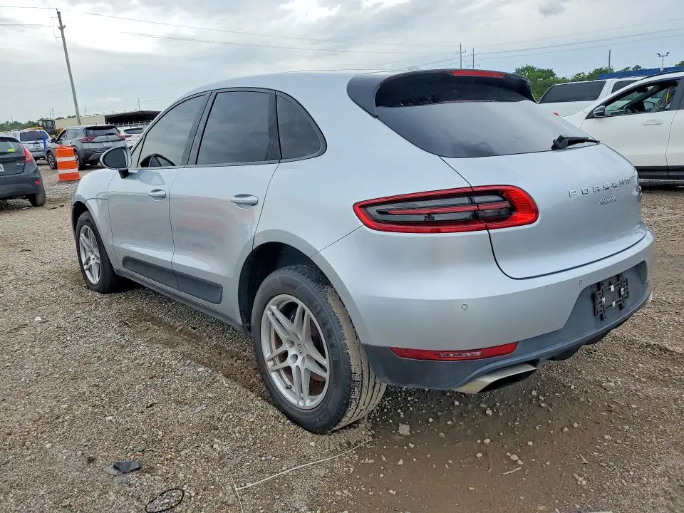 2017 PORSCHE MACAN   