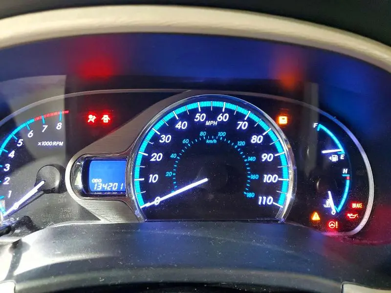 2013 TOYOTA SIENNA XLE 7-PASSENGER  