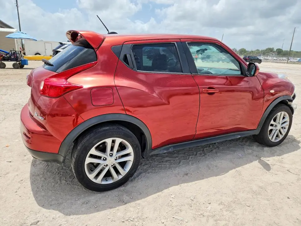 2011 NISSAN JUKE S  