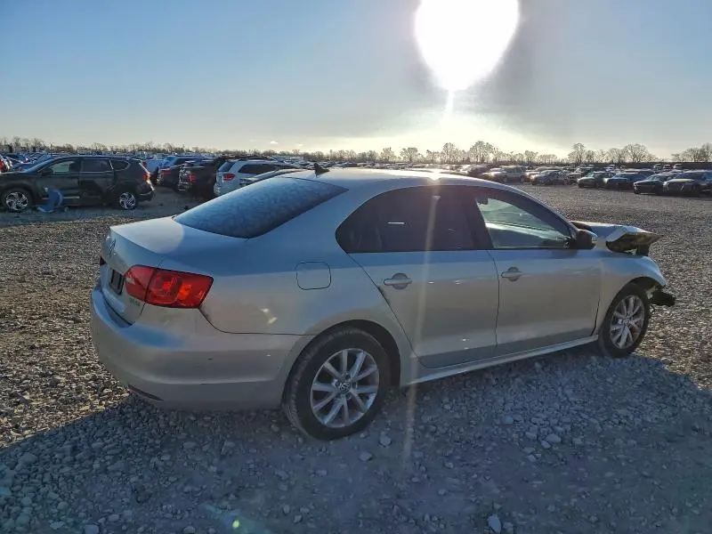 2012 VOLKSWAGEN JETTA SE  