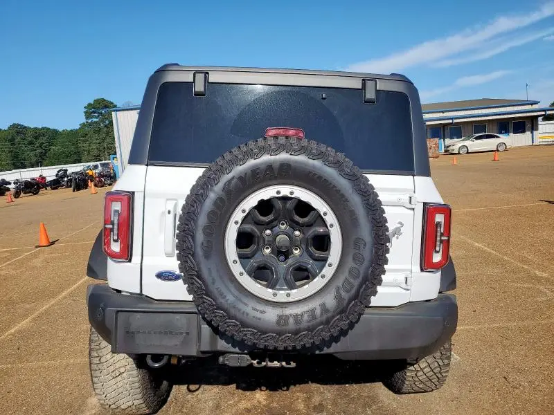 2023 FORD BRONCO BASE  