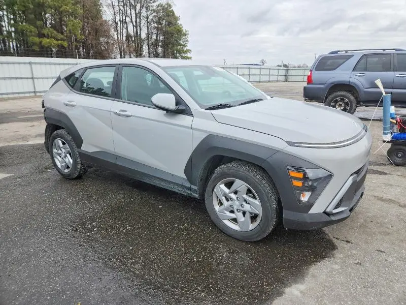 2025 HYUNDAI KONA SE  