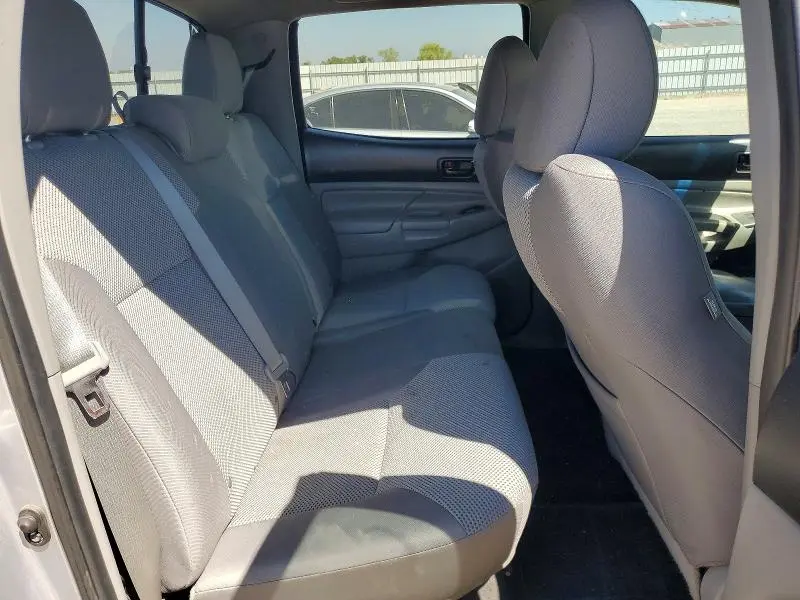 2015 TOYOTA TACOMA V6  