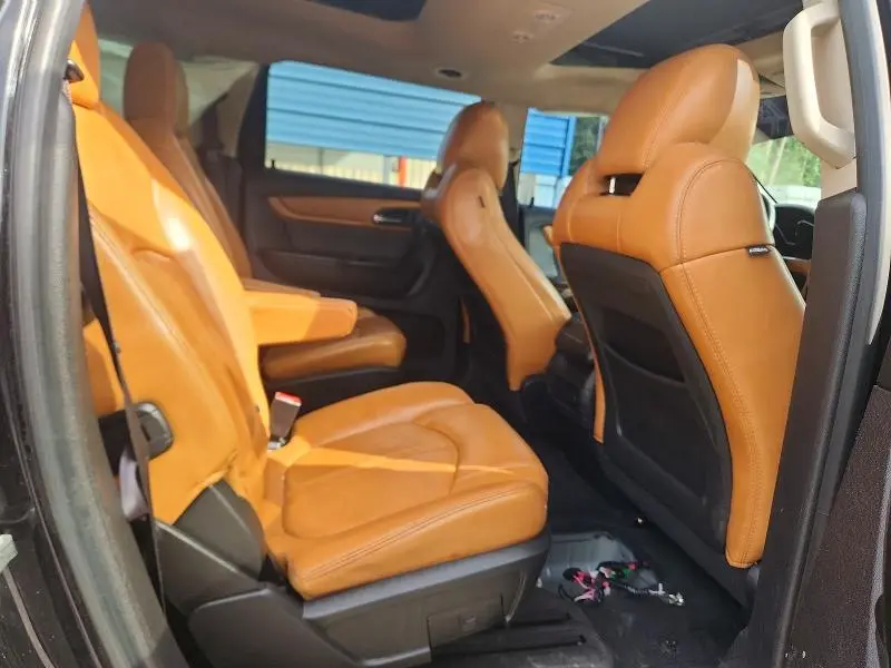 2013 CHEVROLET TRAVERSE LT  