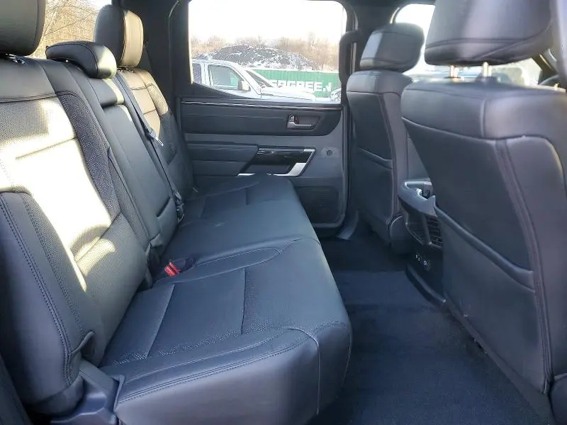 2025 TOYOTA TUNDRA CREWMAX LIMITED  