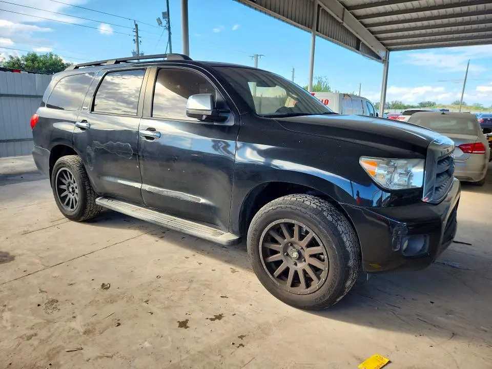 2012 TOYOTA SEQUOIA SR5  