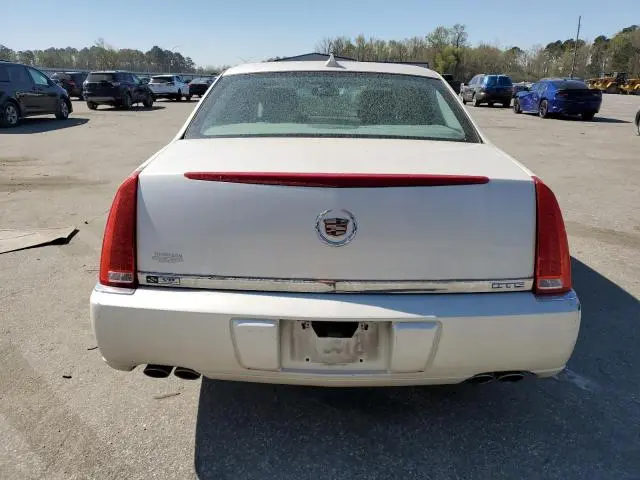 2010 CADILLAC DTS