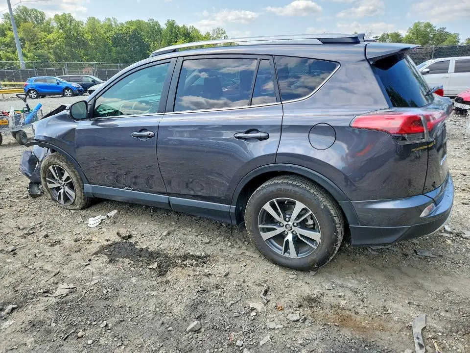 2018 TOYOTA RAV4 XLE  