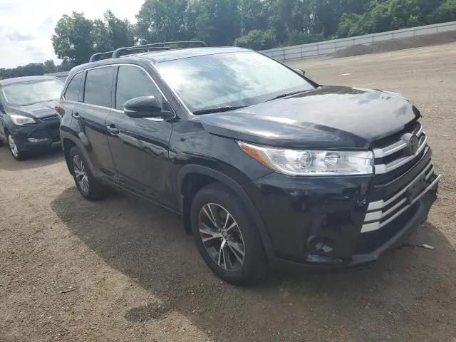 2018 TOYOTA HIGHLANDER LE  