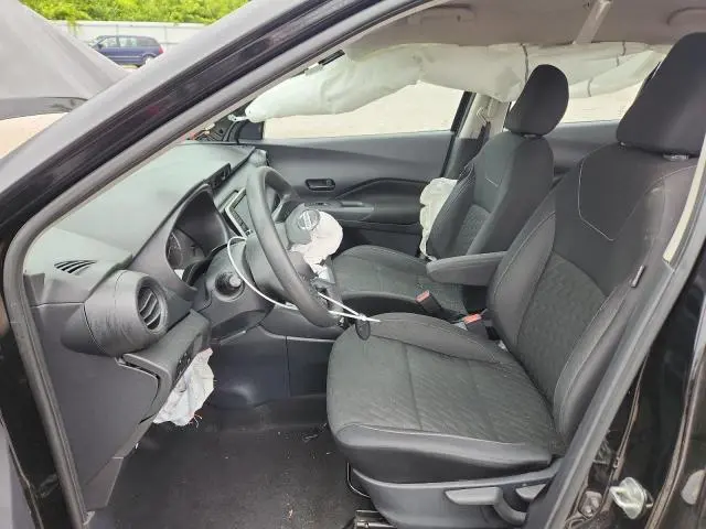 2021 NISSAN KICKS S  