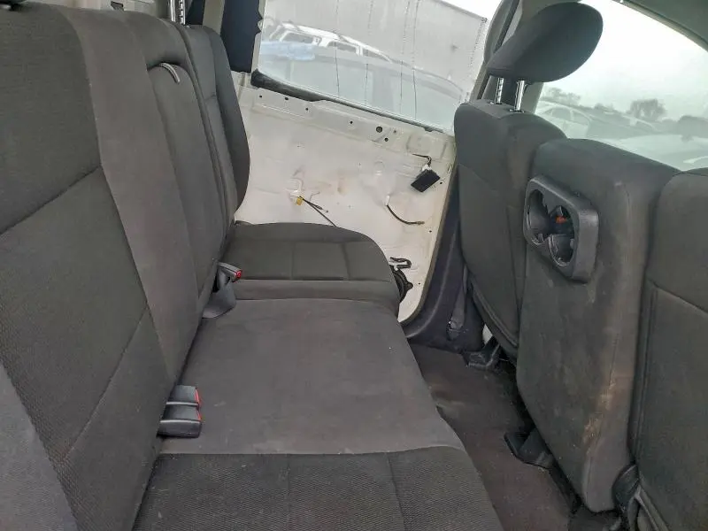 2010 NISSAN TITAN XE  