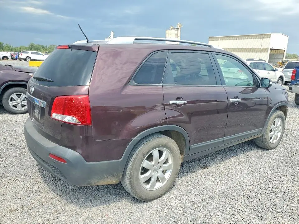 2013 KIA SORENTO LX  