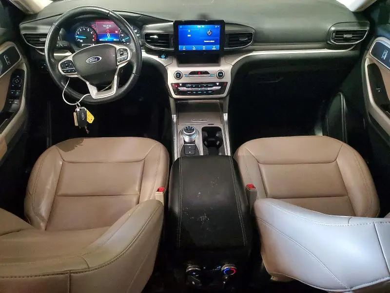 2021 FORD EXPLORER XLT  