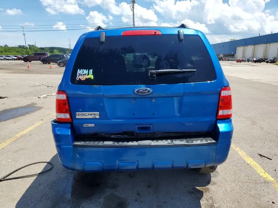 2011 FORD ESCAPE XLT  