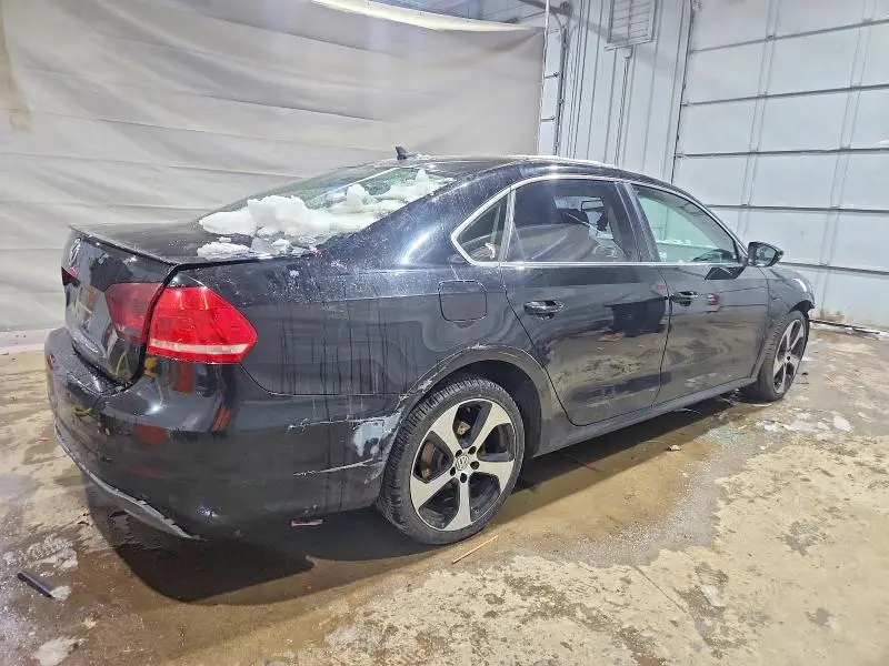 2012 VOLKSWAGEN PASSAT SE  