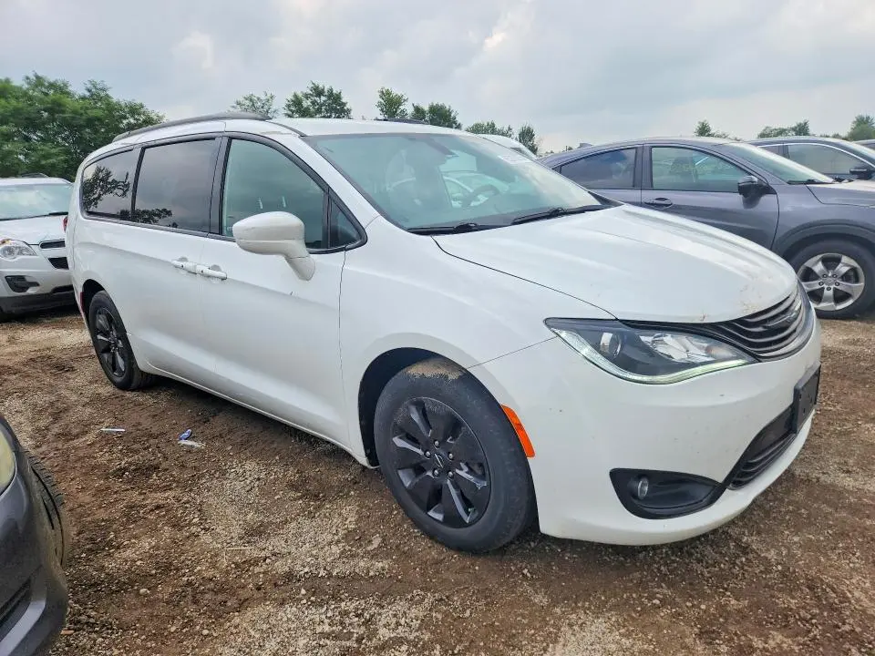2019 CHRYSLER PACIFICA HYBRID TOURING PLUS  