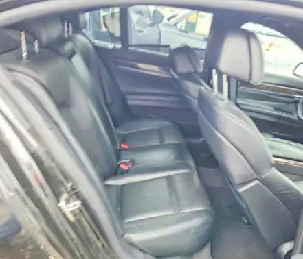 2012 BMW 750 XI  