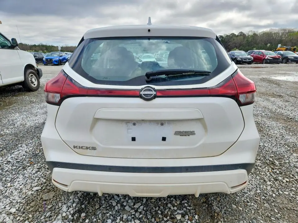 2024 NISSAN KICKS S  