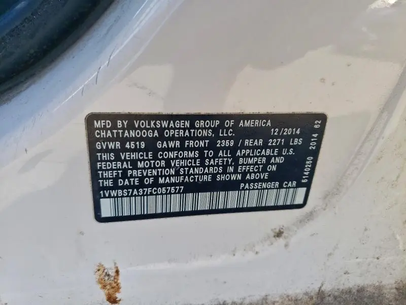 2015 VOLKSWAGEN PASSAT SE  