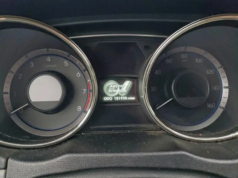 2011 HYUNDAI SONATA SE  