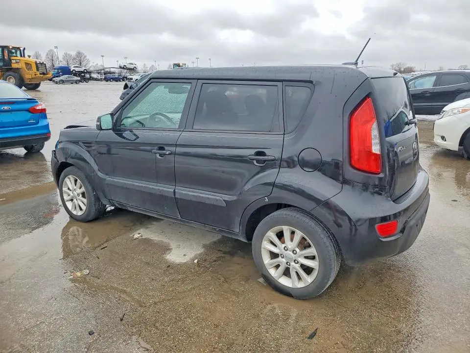 2013 KIA SOUL +  