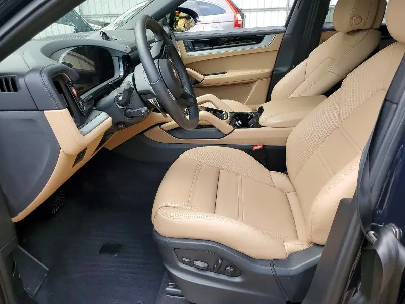 2024 PORSCHE CAYENNE COUPE  