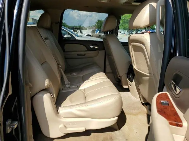 2014 CHEVROLET SUBURBAN K1500 LT  