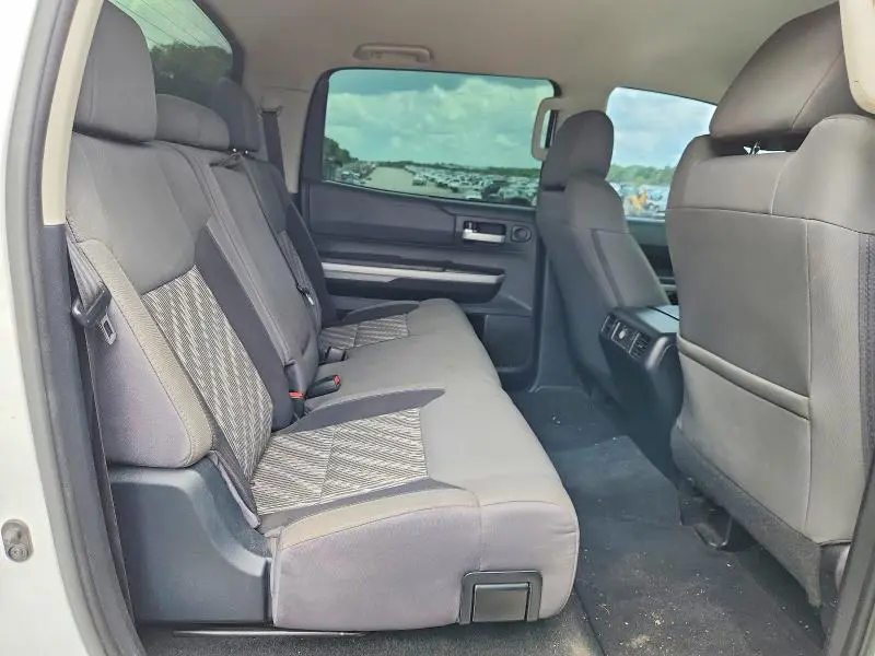 2018 TOYOTA TUNDRA CREWMAX SR5  
