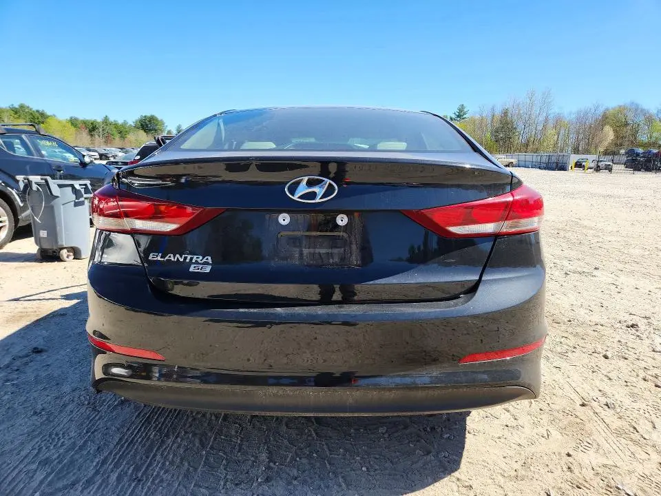 2018 HYUNDAI ELANTRA SE  