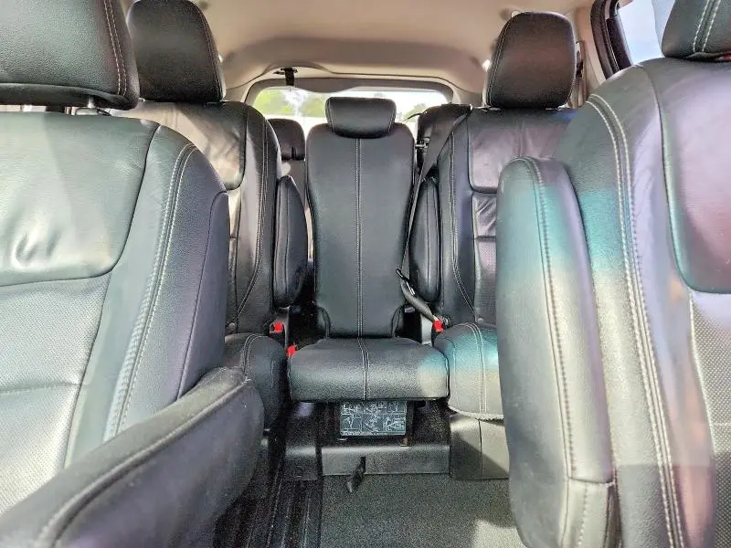 2016 TOYOTA SIENNA SE  