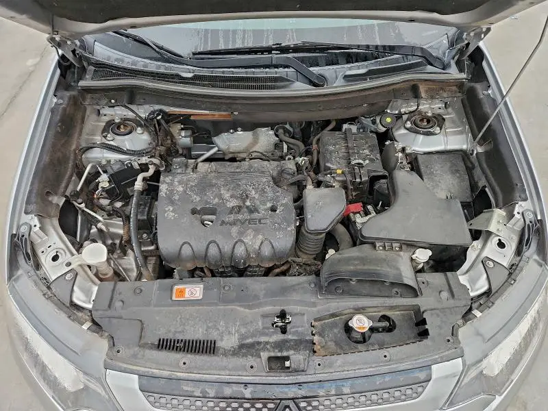 2019 MITSUBISHI OUTLANDER SE  