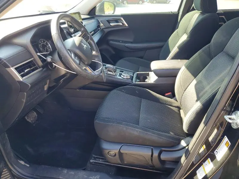 2024 MITSUBISHI OUTLANDER ES  