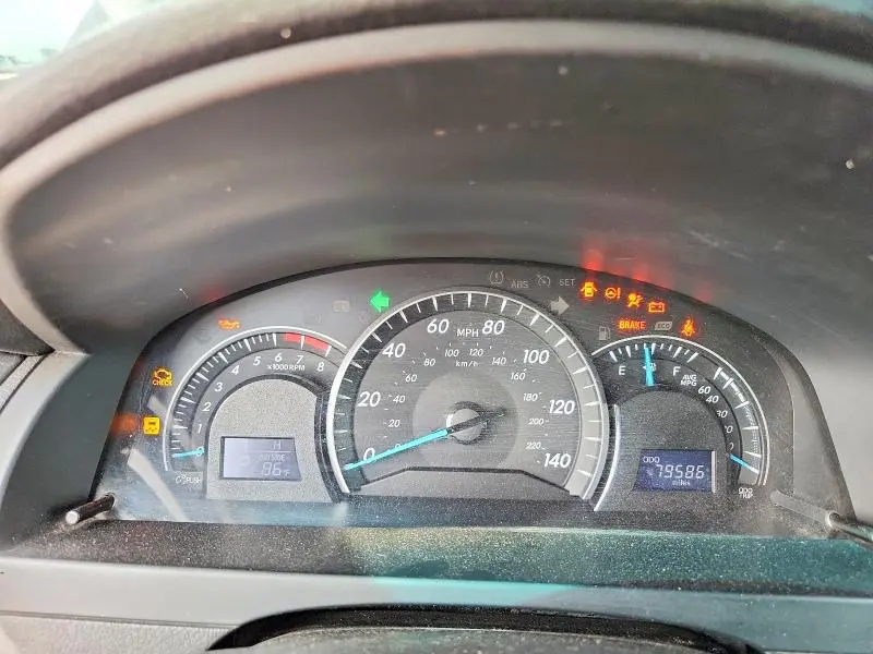 2015 TOYOTA CAMRY LE  