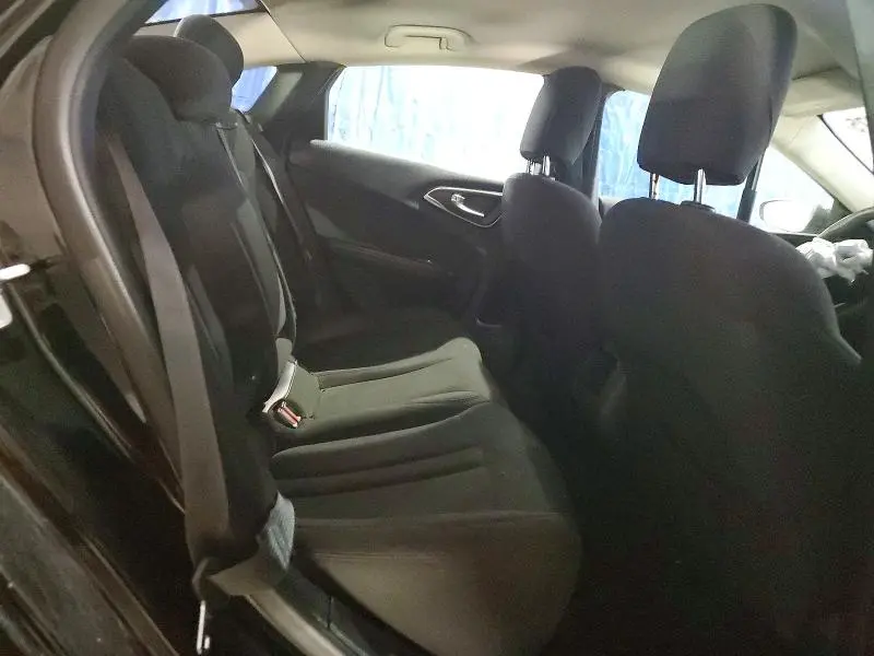 2015 CHRYSLER 200 LX  