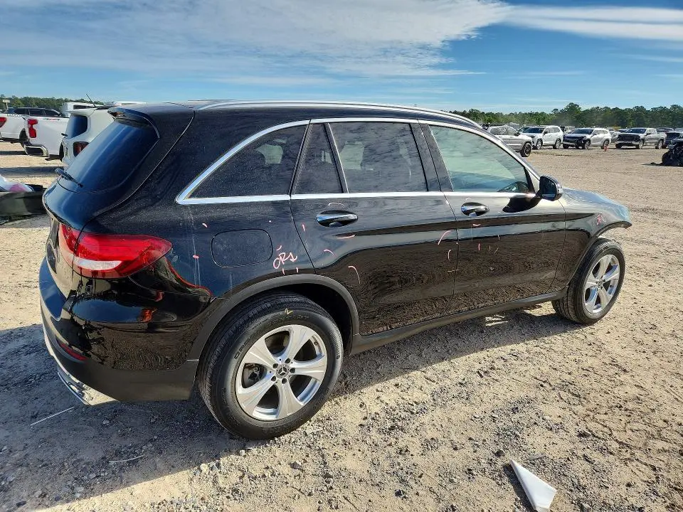 2017 MERCEDES-BENZ GLC 300  
