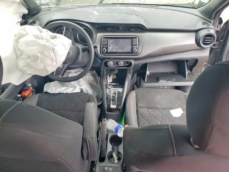 2020 NISSAN KICKS S  